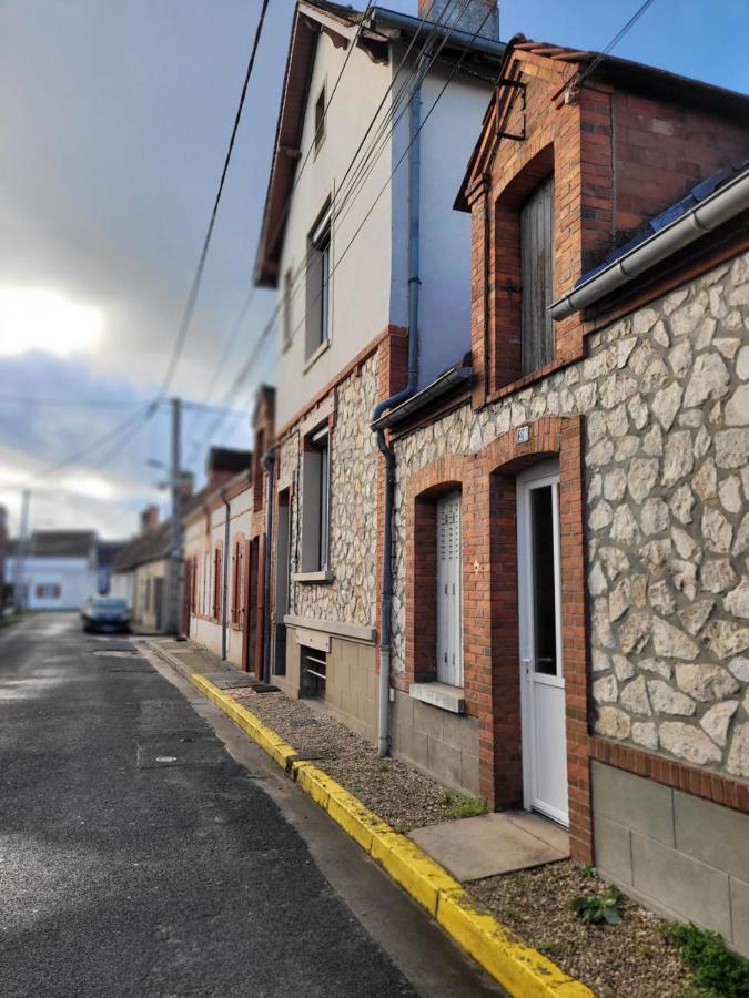 Petite Maison A Salbris Exteriör bild