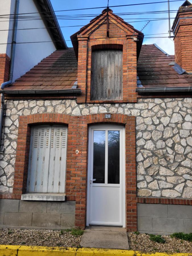Petite Maison A Salbris Exteriör bild