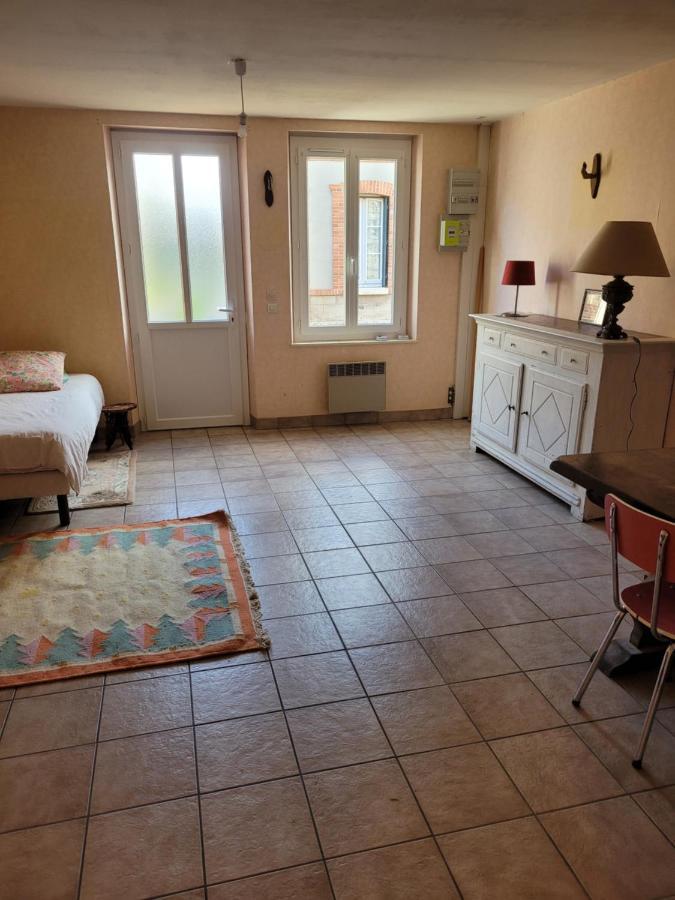 Petite Maison A Salbris Exteriör bild